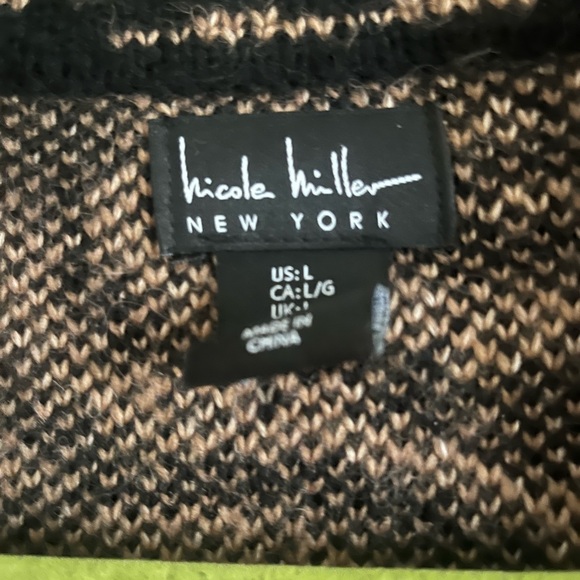 Gorgeous animal print sweater jacket large - Picture 3 of 4